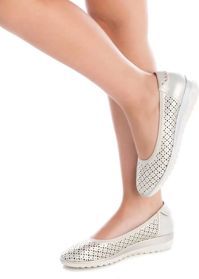 Xti Women's Ballet Flats By - Image 8