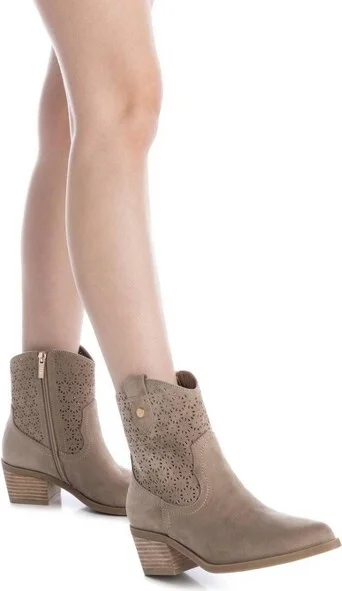 Xti Women's Suede Ankle Booties 143885 Taupe - Image 3