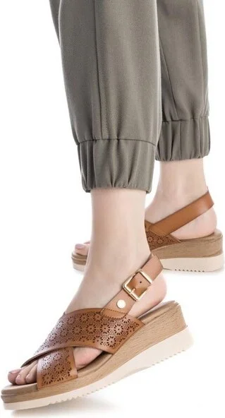 Xti Women's Wedge Sandals 143852 TAUPE - Image 4