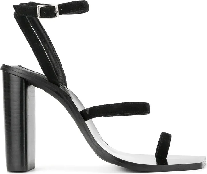 Yabba II sandals