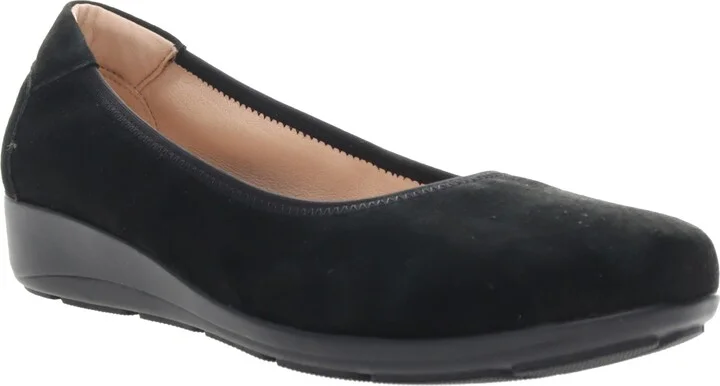 BLACK SUEDE