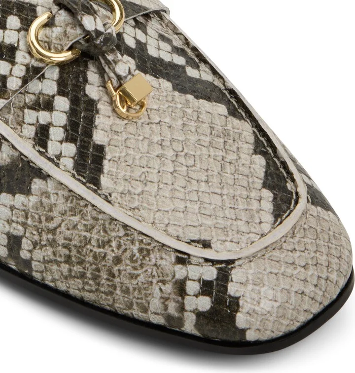 YBilide Loafer - Image 11
