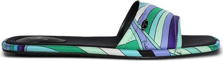 Yummy patterned sandals