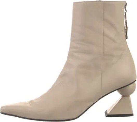 Neutrals
