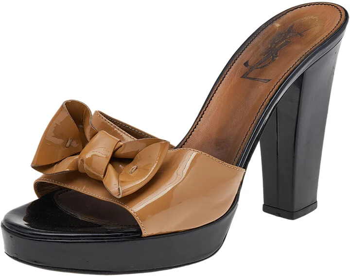 Yves Saint Laurent Beige Patent Leather Bow Sandals Size 39