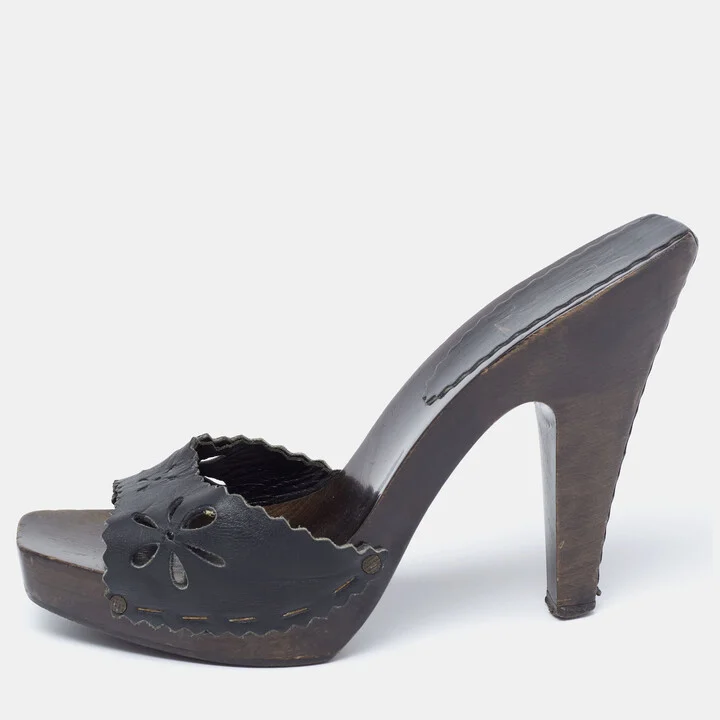 Yves Saint Laurent Black Cutout Leather Slide Sandals Size 39