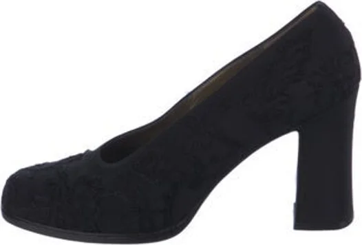 Yves Saint Laurent