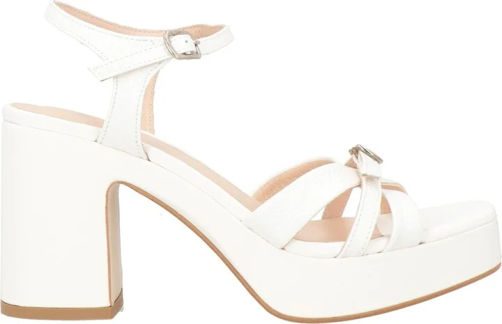 Zinda Woman Sandals - Image 3