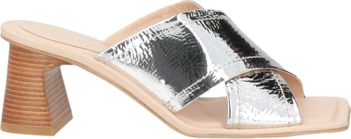 Zinda Woman Sandals - Image 3