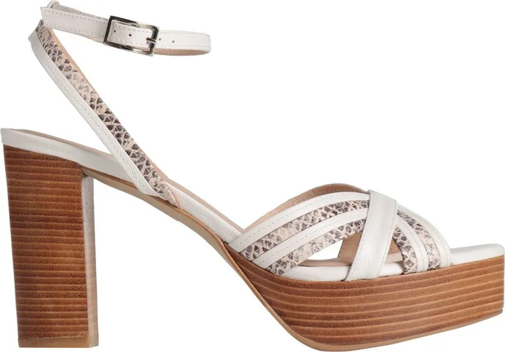 Zinda Woman Sandals - Image 3