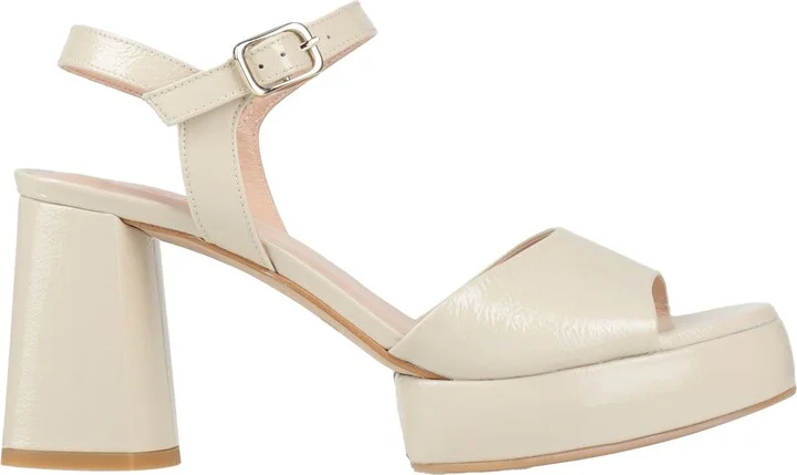 Zinda Woman Sandals - Image 3