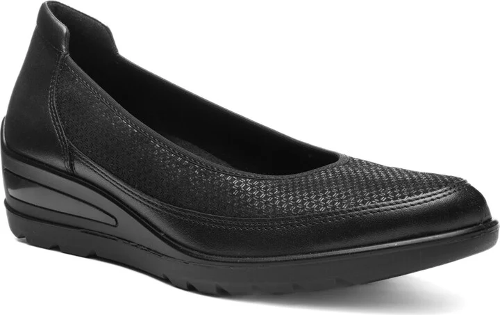 Zinnia Wedge Loafer - Image 10
