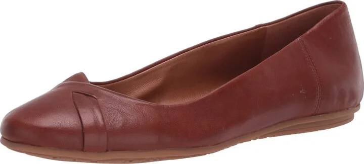 ZODIAC Women's Sadie Ballet Flat