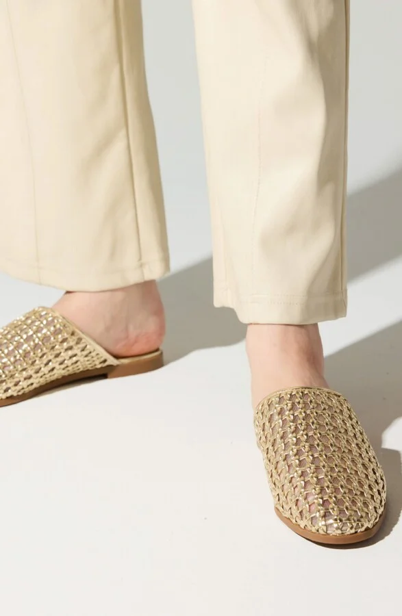 Zoe Mule - Image 5