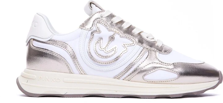 Zoe Sneakers