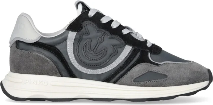 Zoe sneakers
