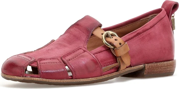 Zoie Cutout Flat