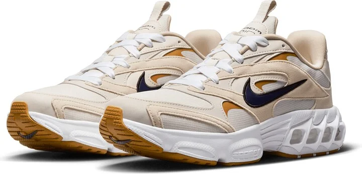 Zoom Air Fire Sneaker