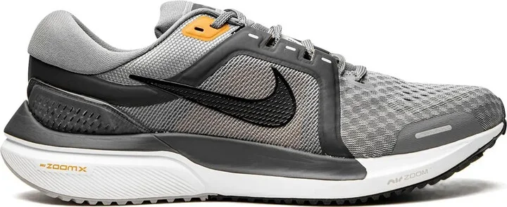 Zoom Vomero 16 low-top sneakers
