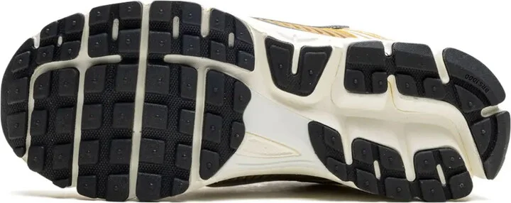 Zoom Vomero 5 "Metallic Gold" sneakers - Image 4