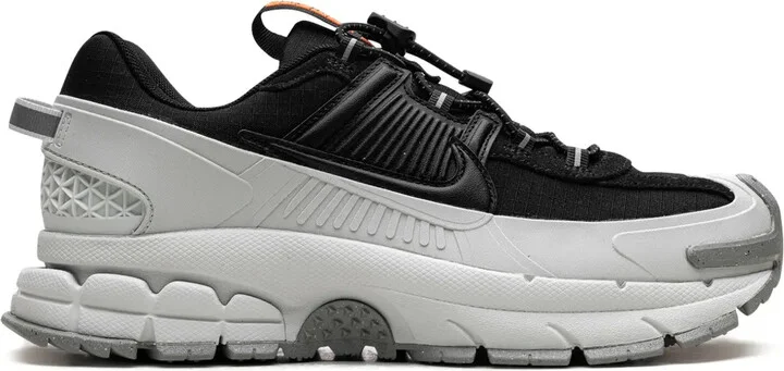 Zoom Vomero 5 Roam "Black/Light Silver" sneakers