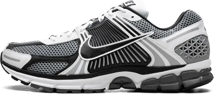 Zoom Vomero 5 SE SP "Black/Metallic Silver" sneakers - Image 5