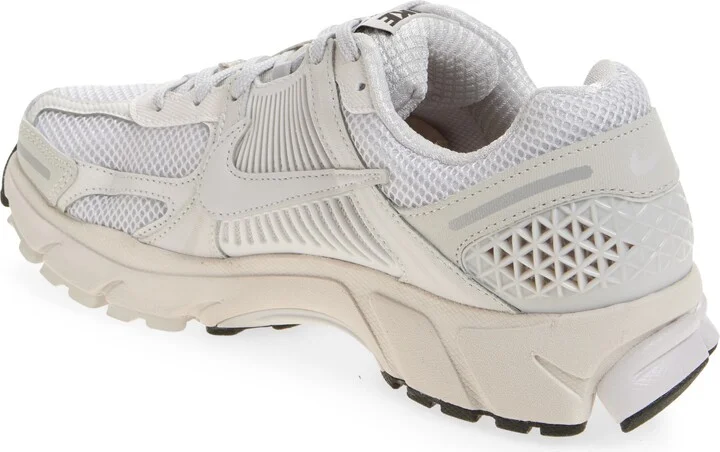 Zoom Vomero 5 Sneaker - Image 2