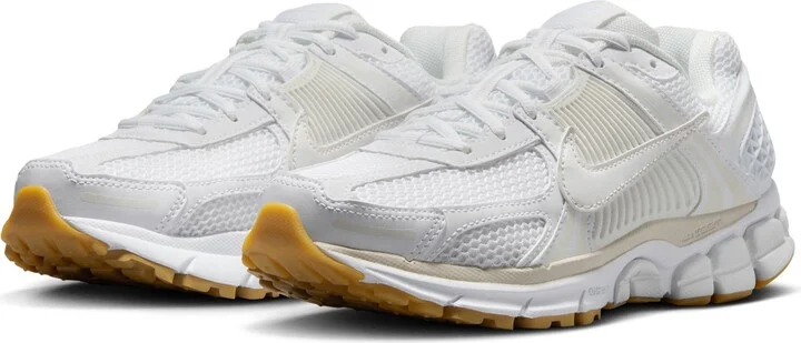 104 White/white