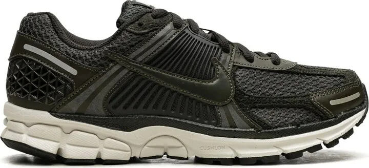 Zoom Vomero 5 sneakers