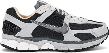 Zoom Vomero 5 Sneakers