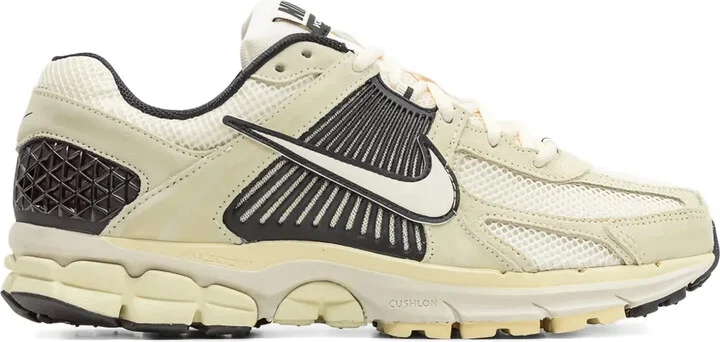Zoom Vomero 5 trainers