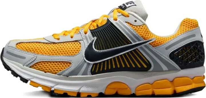 Zoom Vomero 5 "University Gold" sneakers - Image 4