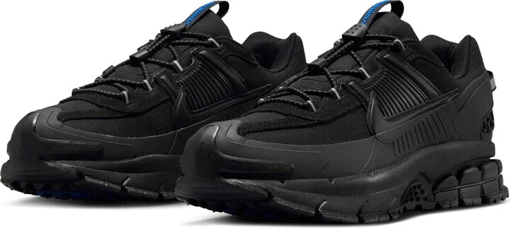 002 Black/black