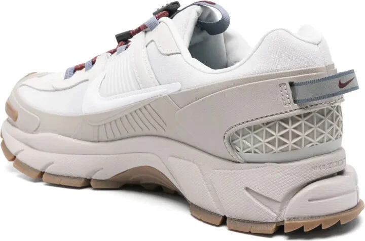 Zoom Vomero Roam sneakers - Image 3
