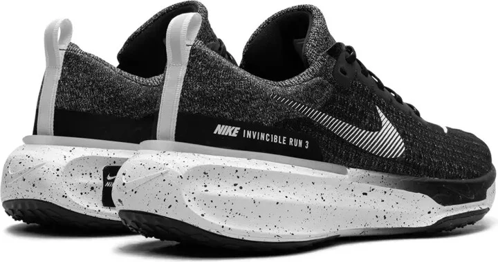 ZoomX Invincible Run Flyknit 3 "Oreo" sneakers - Image 3