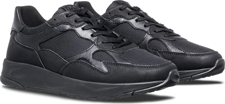 Zuma Sneaker