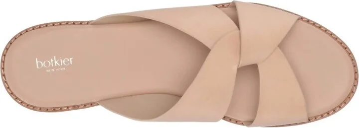 Zuri Leather Slip On In Natural